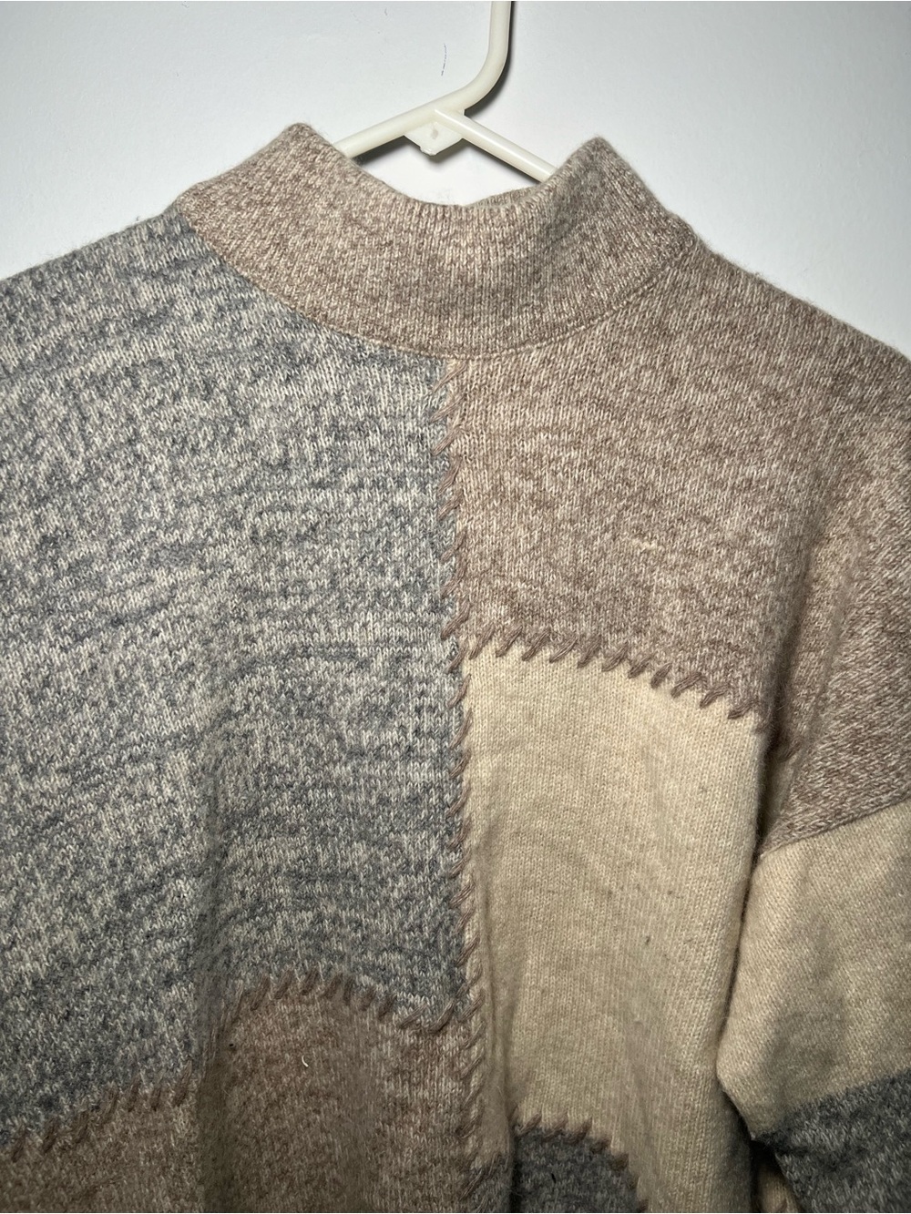 Wallace Country New Zealand Wool Angora Patchwork Sweater Large Beige Gray - Picture 4 of 7